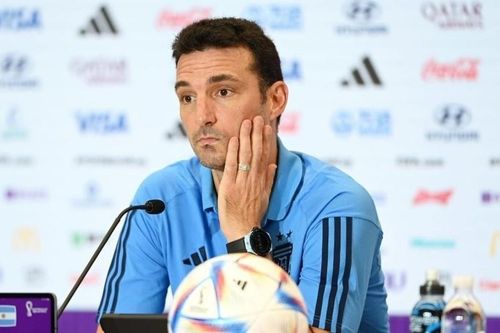 HLV tuyển Argentina chỉ trích World Cup 2022