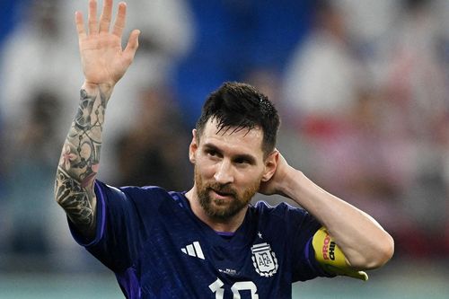 Thủ môn Ba Lan: 'Tôi có thể bị cấm thi đấu vì cá cược với Messi'