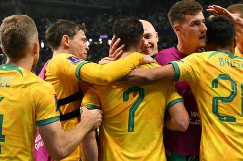 World Cup 2022: Pháp thua trận; Australia lần đầu tiên vào vòng 1/8
