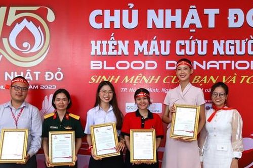 Sinh viên trường ĐH Quốc tế (ĐHQG TP. HCM) hào hứng tham gia hiến máu 'Chủ nhật Đỏ'