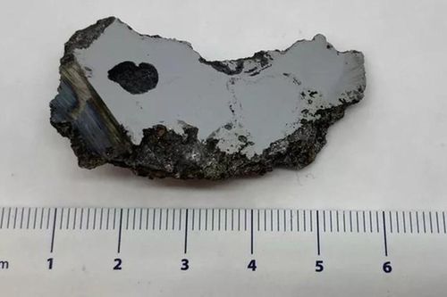 Phát hiện khoáng chất chưa từng thấy trên Trái đất, chuyên gia lý giải sao?