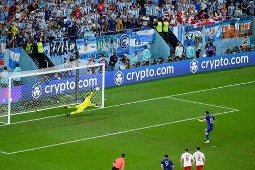 Đá hỏng phạt đền, Messi lập nên nhiều kỷ lục