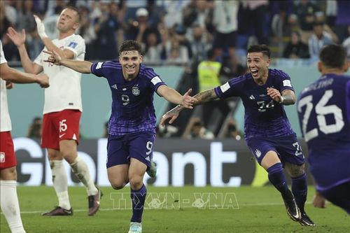 Bảng C - Argentina và Ba Lan đi tiếp