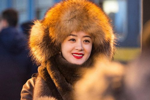Đóng Gió Thổi Bán Hạ quá nhập tâm, Triệu Lệ Dĩnh bị bố ruột 'nhắc nhẹ'
