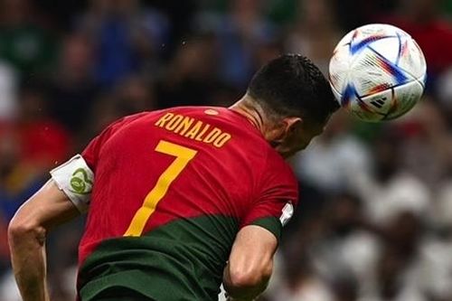 Phía sau bàn thắng không được tính cho Ronaldo