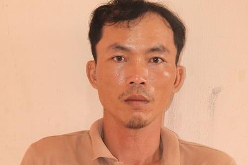 Cứa cổ vợ 'hờ' sau tiệc sinh nhật