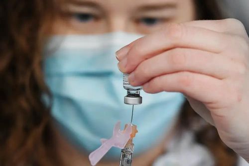 Mất bao lâu để phát triển các loại vaccine phòng bệnh truyền nhiễm?