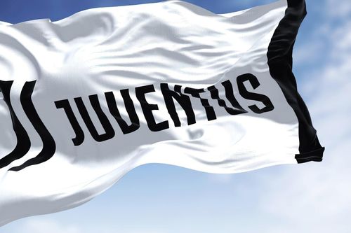 UEFA mở cuộc điều tra Juventus