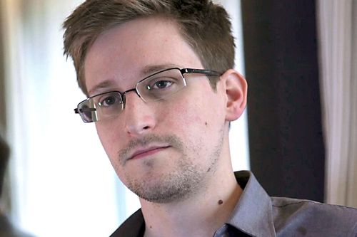 Ông Edward Snowden được cấp hộ chiếu Nga