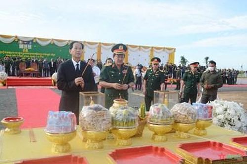 Lễ hỏa táng 49 hài cốt chiến sĩ LLVT đoàn kết cứu nước Campuchia