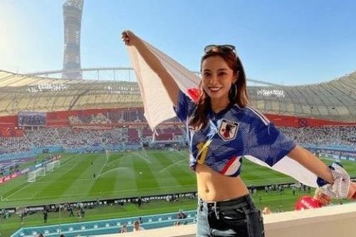 World Cup 2022: Ngắm nhan sắc 'nữ thần chiến thắng' của đội tuyển Nhật Bản