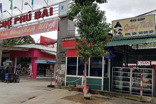 Kết luận một số vi phạm tại chợ Phú Bài