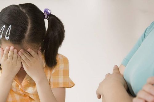 Ranh giới giữa 'dạy' con và vi phạm pháp luật