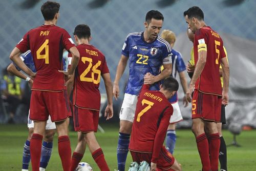 Tây Ban Nha cố ý thua Nhật Bản để 'né' Brazil và Argentina?