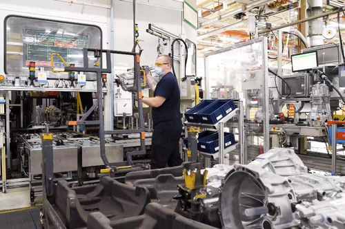 Ford tăng đầu tư sản xuất động cơ xe điện cho nhà máy tại Anh
