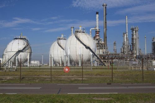 Xung đột ở Ukraine khiến phương Tây phụ thuộc nhiên liệu châu Á hơn bao giờ hết