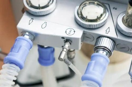 Cụ bà 72 tuổi tắt máy thở của bạn cùng phòng vì ồn ào khó chịu