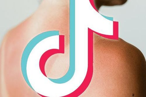 Bị lên án, TikTok cấm toàn bộ clip tắm nắng và nhuộm da trên nền tảng