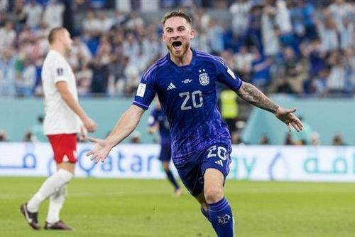 Mac Allister bước qua khủng hoảng để giải cứu Messi
