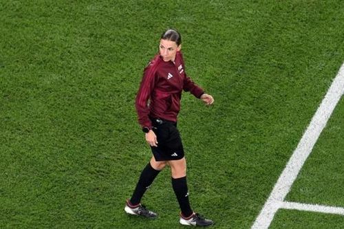 Sức mạnh cầm còi của phái yếu tại World Cup 2022