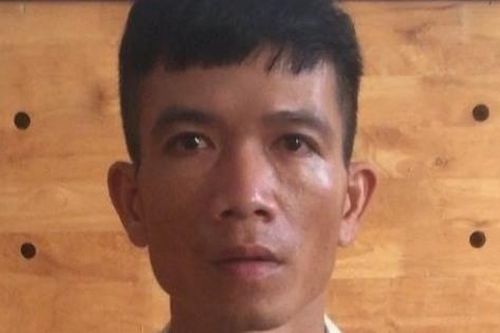 Cầm dao đến nhà bạn gái cũ ép buộc quan hệ tình dục