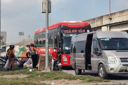 Xe khách 'bỏ bến, chạy dù' tái diễn dịp cuối năm