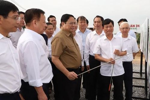 Thủ tướng Chính phủ Phạm Minh Chính khảo sát, kiểm tra các dự án hạ tầng trọng điểm phía Nam
