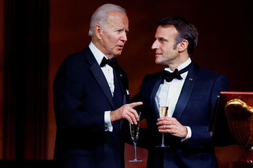Tình bạn giữa ông Biden - Macron