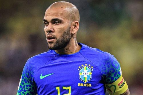 Dani Alves tạo cột mốc ấn tượng tại World Cup