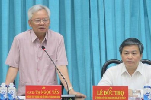 Đoàn công tác của Hội đồng lý luận Trung ương làm việc tại tỉnh Bến Tre