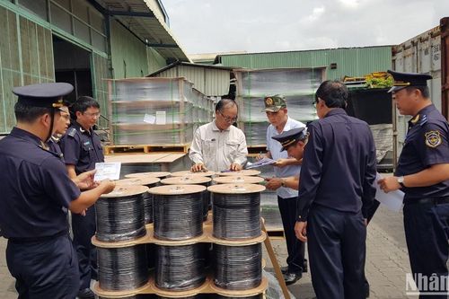 Phát hiện và xử phạt 676 vụ vi phạm liên quan đến hàng hóa quá cảnh
