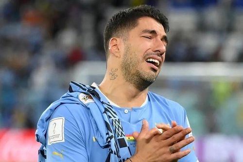 'Giọt nước tràn ly' của Suarez tại Qatar