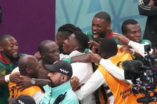 Cameroon làm nên kỳ tích cho bóng đá châu Phi ở World Cup