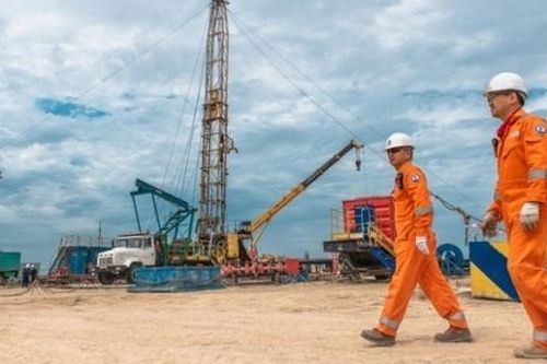 TotalEnergies thanh lý tài sản dầu mỏ ở Kazakhstan để phát triển điện gió