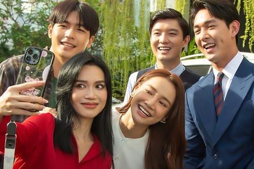 Nhã Phương trẻ trung trong ngày khai máy phim mới, hội ngộ dàn sao 'Cây táo nở hoa'