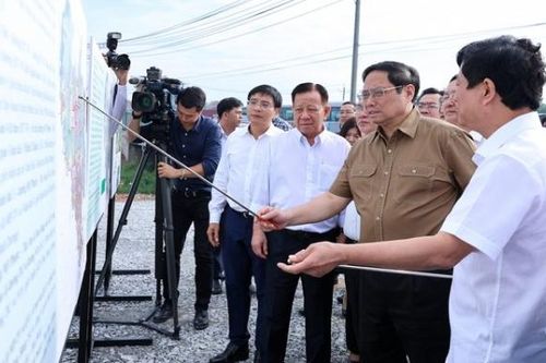 Thủ tướng khảo sát một số dự án hạ tầng giao thông trọng điểm tại Bình Dương