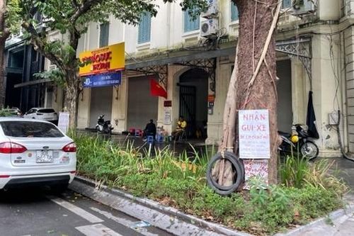 Nhức nhối vi phạm trông giữ xe ở Hà Nội: 'Ngại' công khai danh sách đã xử phạt