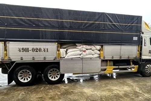 Phát hiện xe tải vận chuyển 17 tấn đường kính ngoại nhập