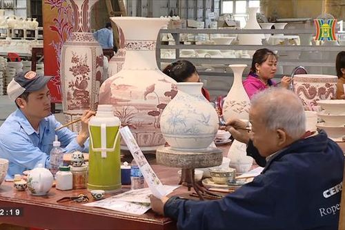 Hỗ trợ làng nghề phát triển mở rộng thị trường