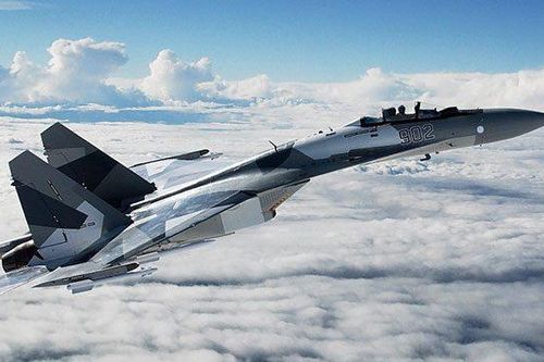 Không quân Nga nhận lô chiến đấu cơ thứ ba trong tháng, đã có tiêm kích Su-35