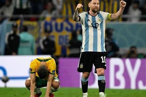 Khoảnh khắc thiên tài của Messi đưa Argentina vào tứ kết