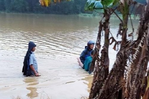 Tìm thấy thi thể 2 cậu cháu bị lũ cuốn
