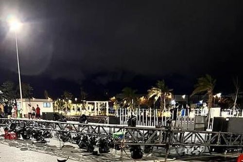 Sân khấu nhạc nước tại Bình Dương gặp sự cố, nhiều người bị thương