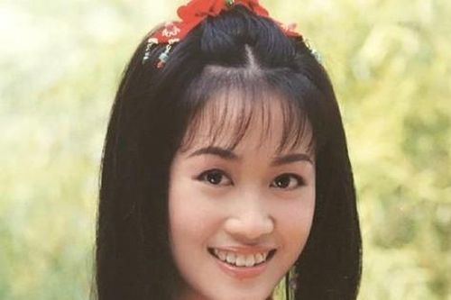 Không nhận ra 'Chúc Anh Đài' Lương Tiểu Băng ở tuổi 53