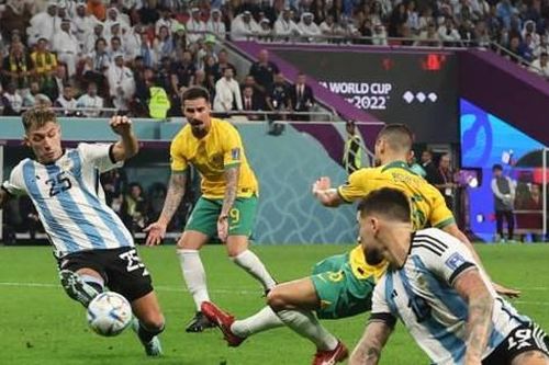 Lăn xả cứu thua cho Argentina, sao MU thừa nhận không nhớ gì