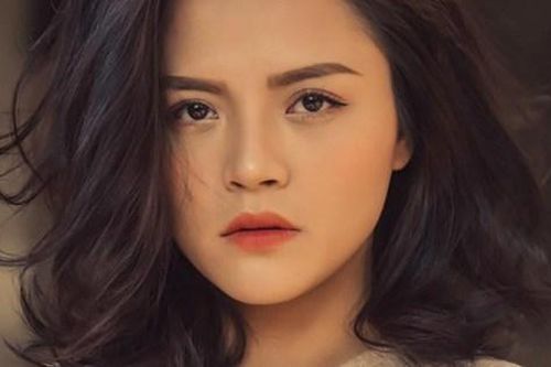 Thu Quỳnh: 'Sau sóng gió, hạnh phúc với tôi có thể chỉ là ngắm hoa nở'
