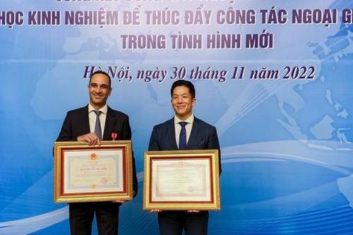 Pfizer Việt Nam vinh dự đón nhận bằng khen của Thủ tướng Chính phủ