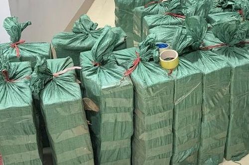 Thủ đoạn của đối tượng cầm đầu đường dây mua bán pháo lậu