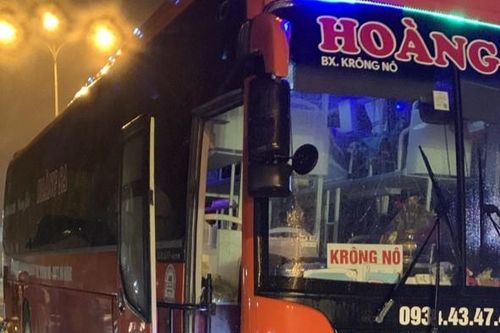 Quảng Nam: Xe khách tông xe máy khiến 2 vợ chồng tử nạn
