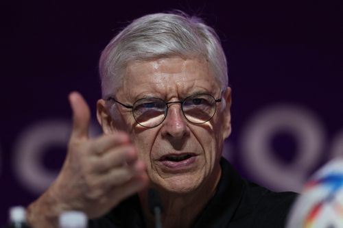 Cựu HLV Arsenal đá xéo các đội bóng biểu tình tại World Cup